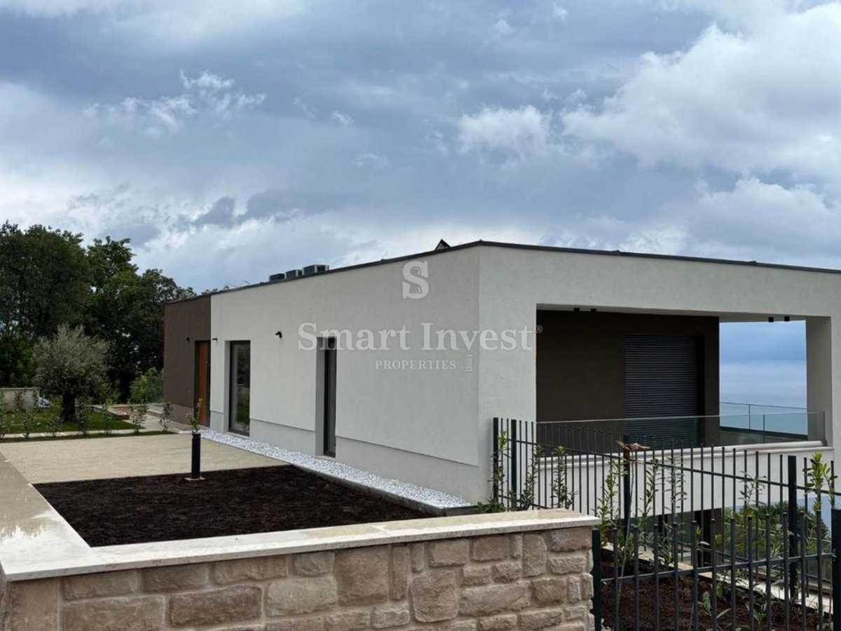 RIVIERA DI ABBAZIA, moderna nuova villa con piscina e vista mare