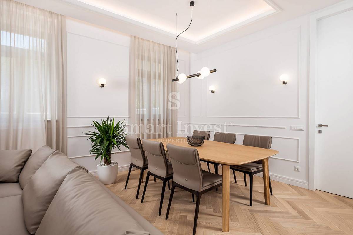 ABBAZIA – CENTRO, lussuoso appartamento fronte mare in villa ristrutturata