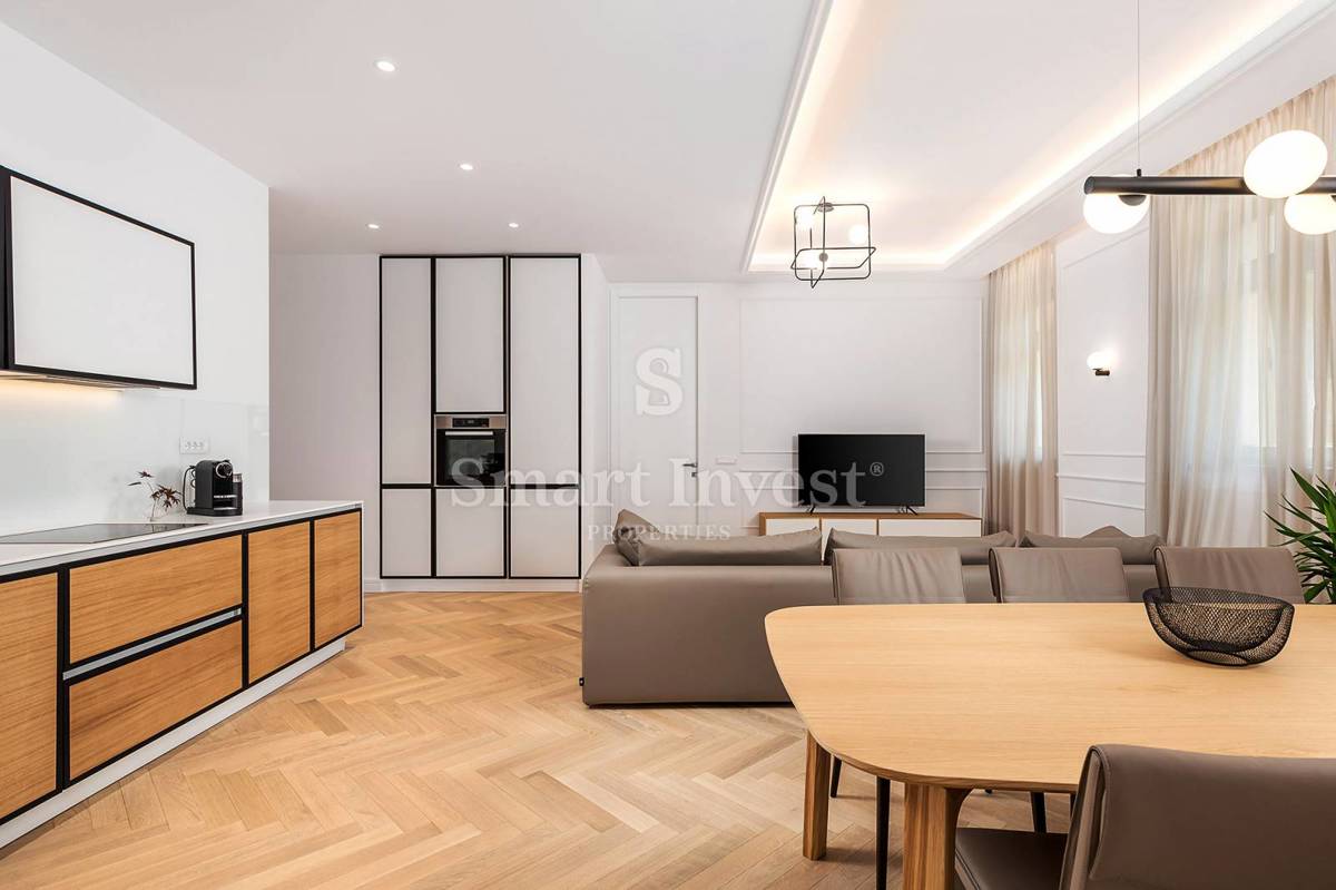 ABBAZIA – CENTRO, lussuoso appartamento fronte mare in villa ristrutturata