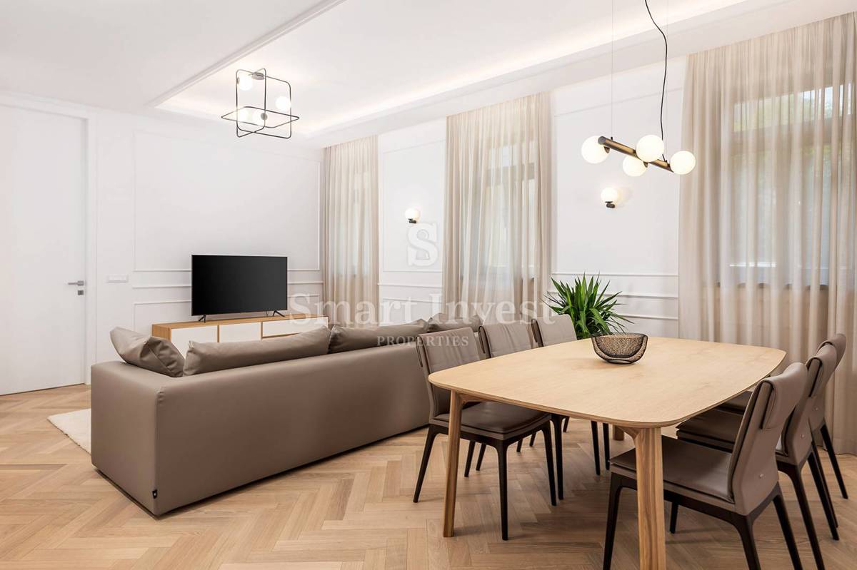 ABBAZIA – CENTRO, lussuoso appartamento fronte mare in villa ristrutturata