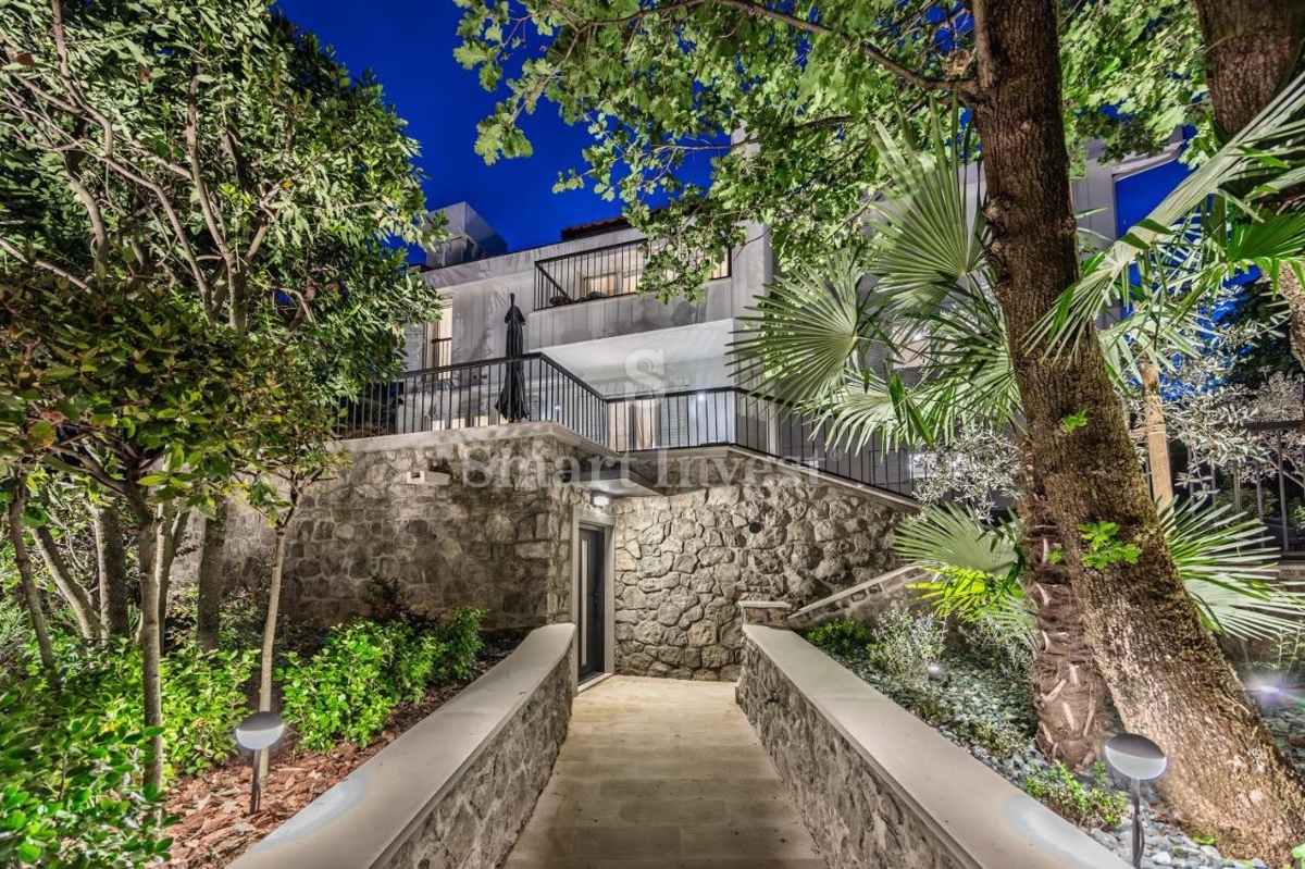 ABBAZIA - OPRIĆ, villa di lusso con piscina vicino al mare