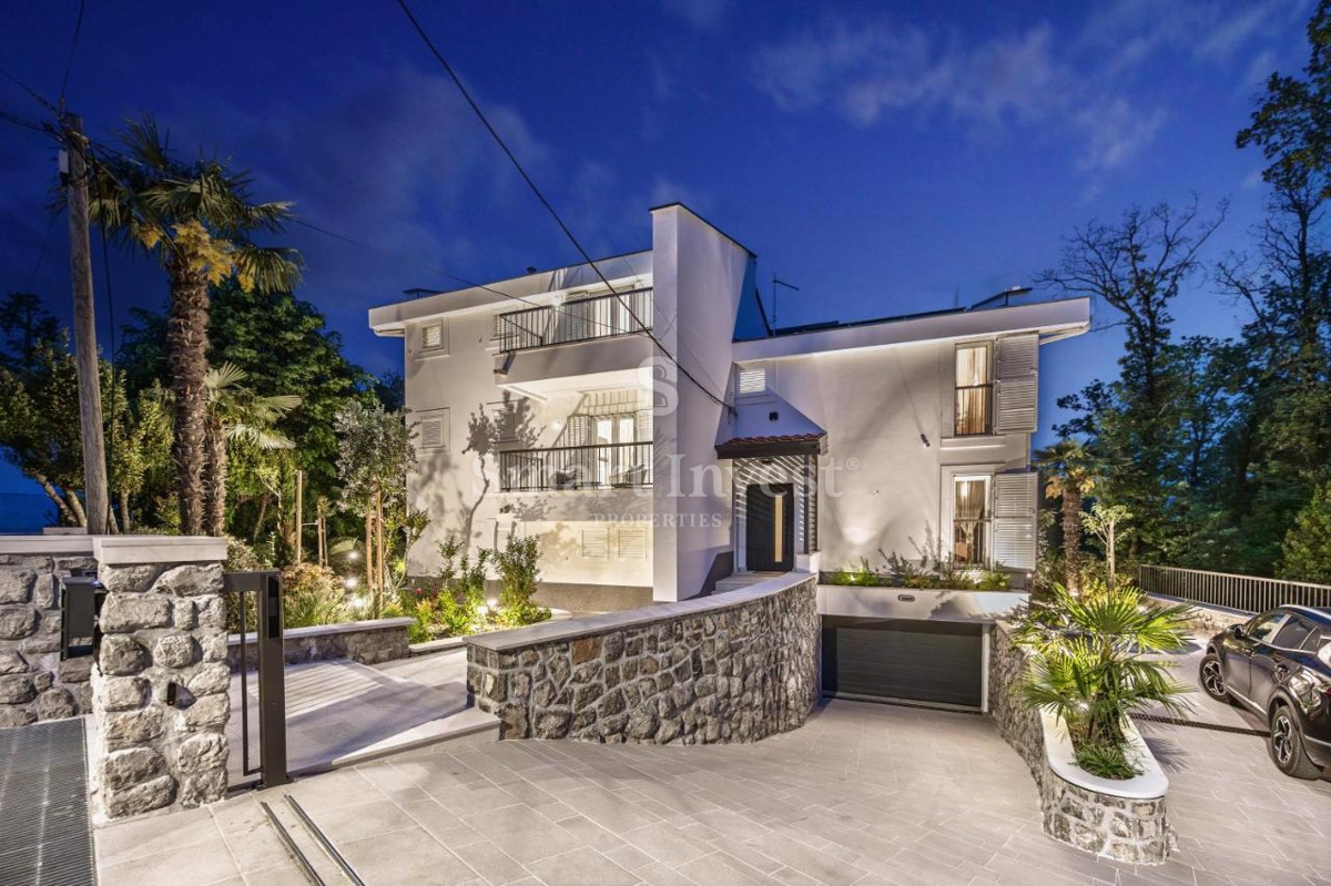 ABBAZIA - OPRIĆ, villa di lusso con piscina vicino al mare