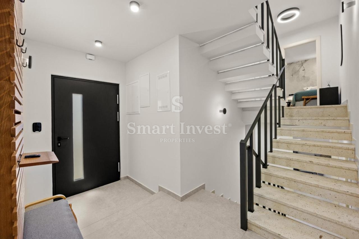 ABBAZIA - OPRIĆ, villa di lusso con piscina vicino al mare