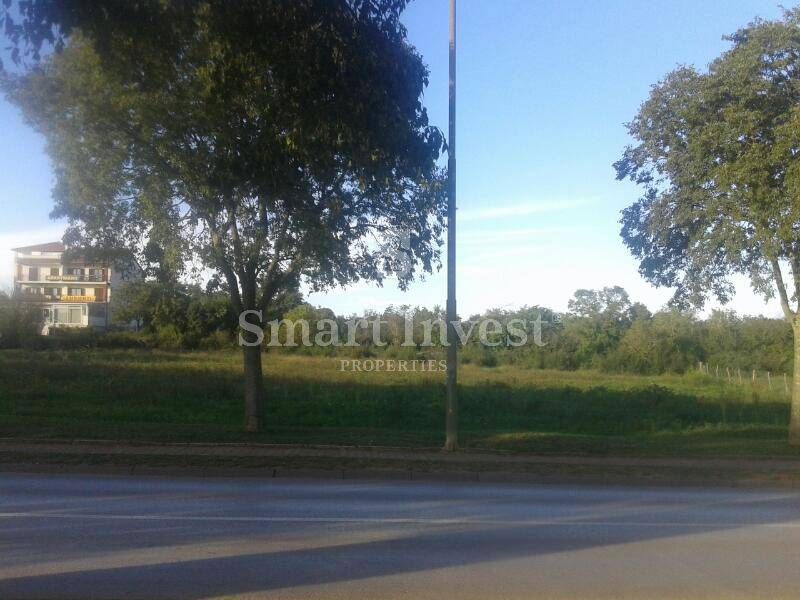 ISTRIA - ROVINJ, BUILDING LAND OF 4.083 M2 NEAR THE SEA AND CENTER