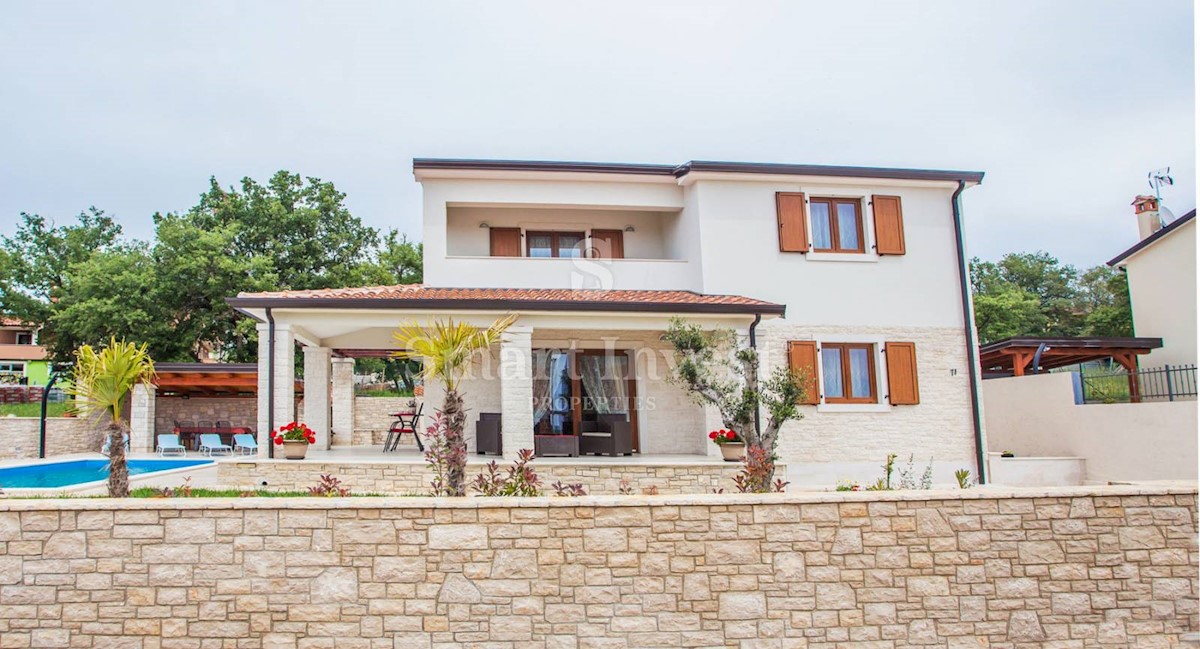 ISTRIA - POREČ, BEAUTIFUL VILLA WITH SEA VIEW AND POOL, 7 km to the sea