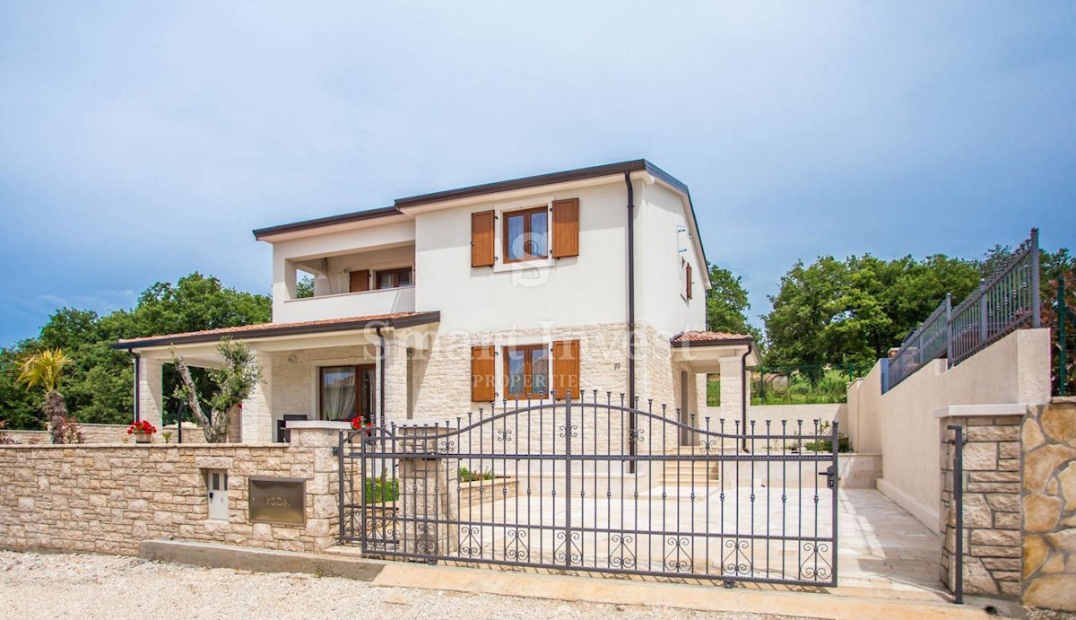 ISTRIA - POREČ, BEAUTIFUL VILLA WITH SEA VIEW AND POOL, 7 km to the sea