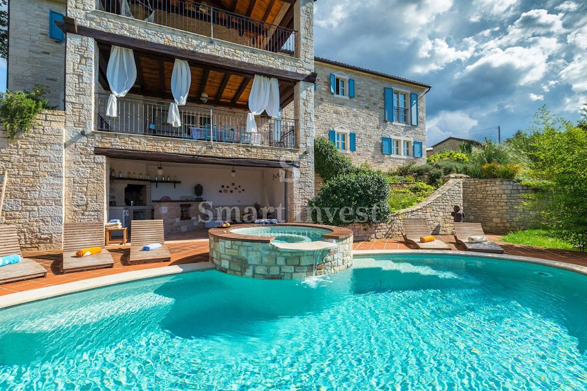 ISTRIA - PARENZO, Villa di lusso in pietra con piscina e vista mare, in vendita