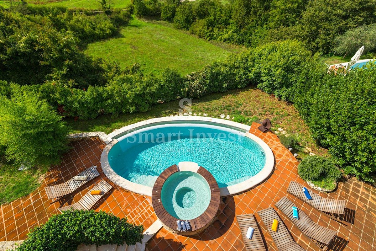 ISTRIA - PARENZO, Villa di lusso in pietra con piscina e vista mare, in vendita