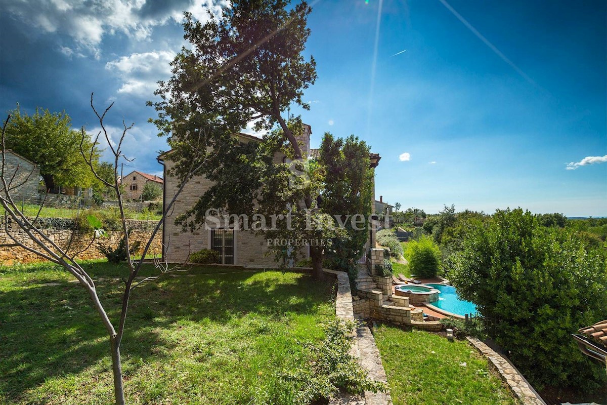 ISTRIA - PARENZO, Villa di lusso in pietra con piscina e vista mare, in vendita