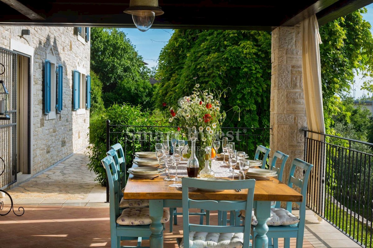 ISTRIA - PARENZO, Villa di lusso in pietra con piscina e vista mare, in vendita