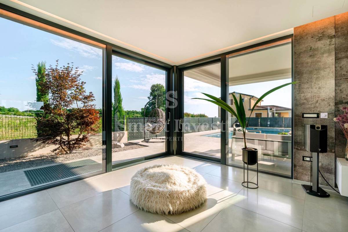 ISTRIA - POREČ vicinity, LUXURY VILLA WITH POOL AND SEA VIEW, 10 km to the sea