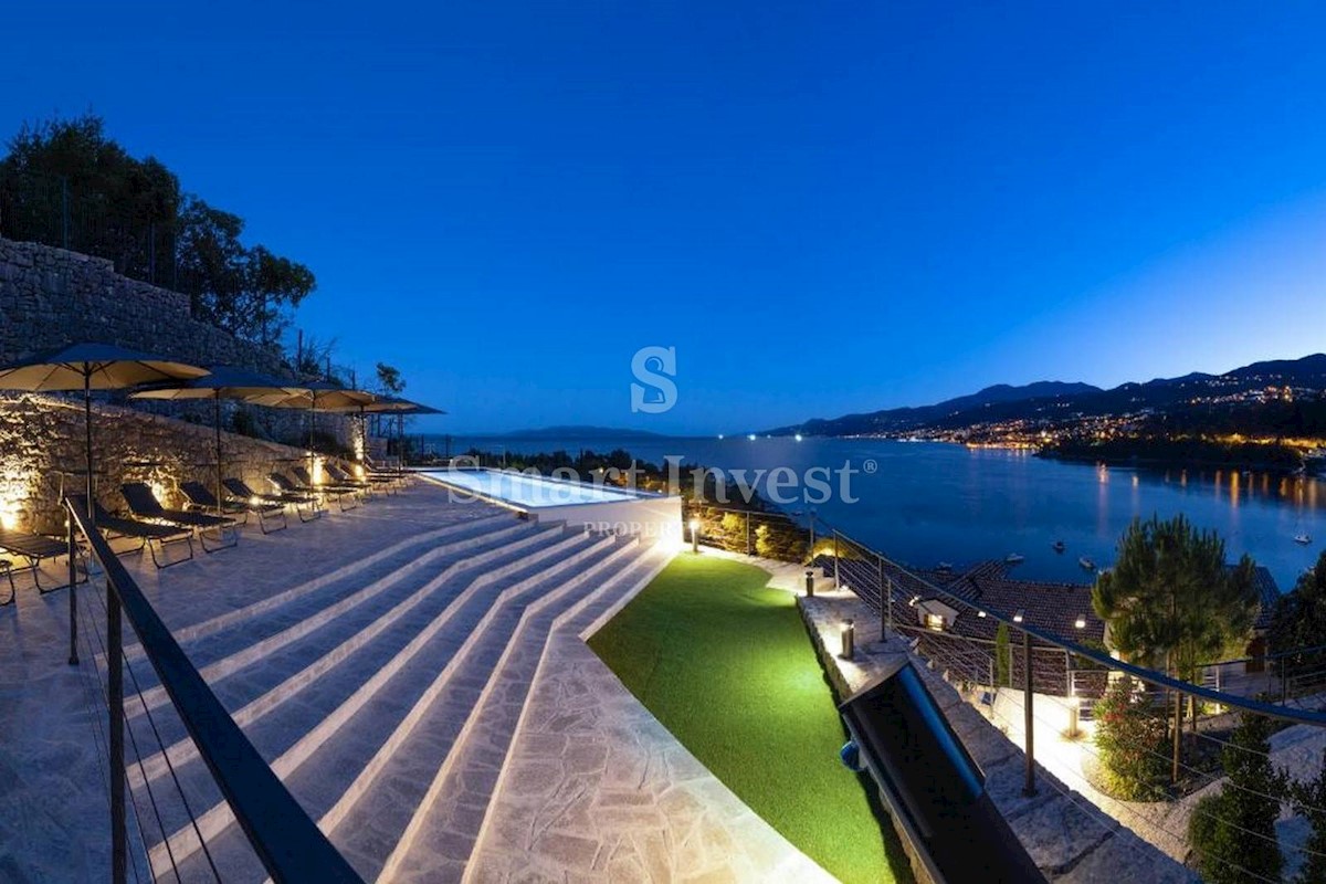 OPATIJA, Superb 3-bedrooms apartment in a luxury resort 1st row to the sea