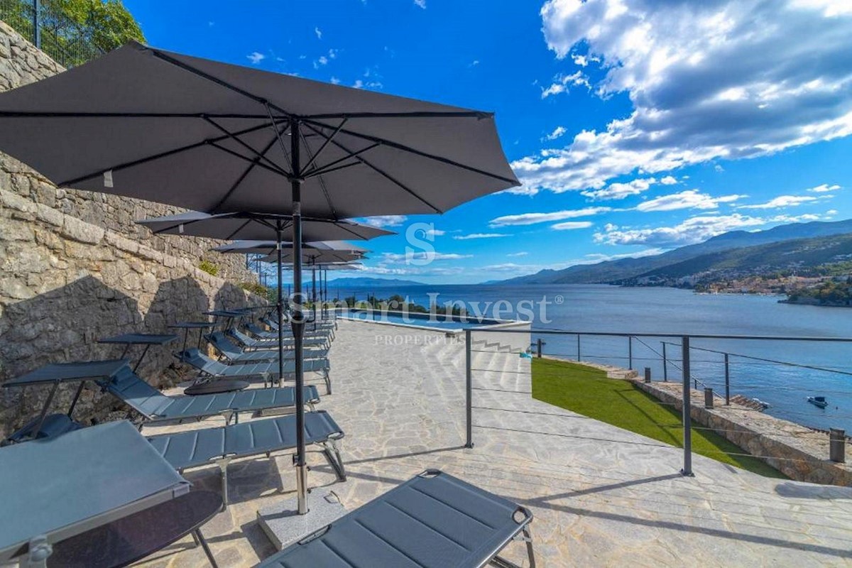 OPATIJA, Superb 3-bedrooms apartment in a luxury resort 1st row to the sea