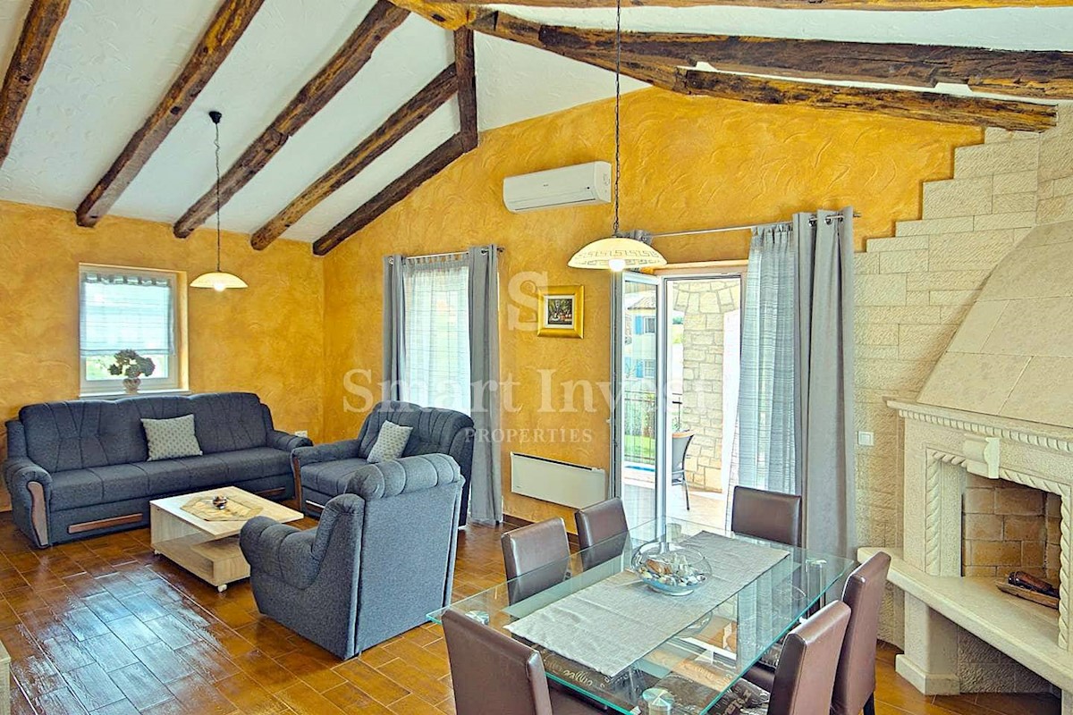 ISTRIA - POREČ, Beautiful stone villa with pool, 10 min drive to sea, for sale