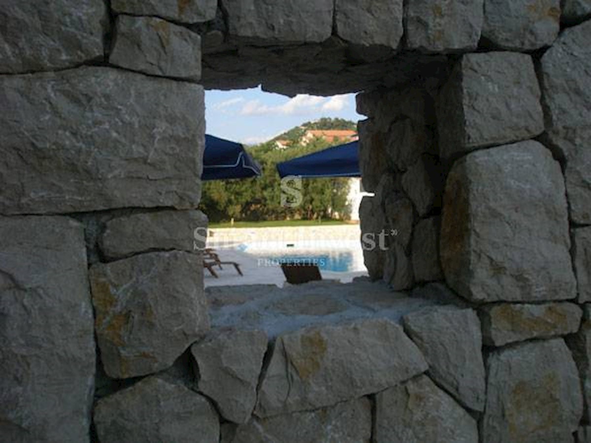 Isola di RAB, Casa con appartamenti, piscina e vista mare