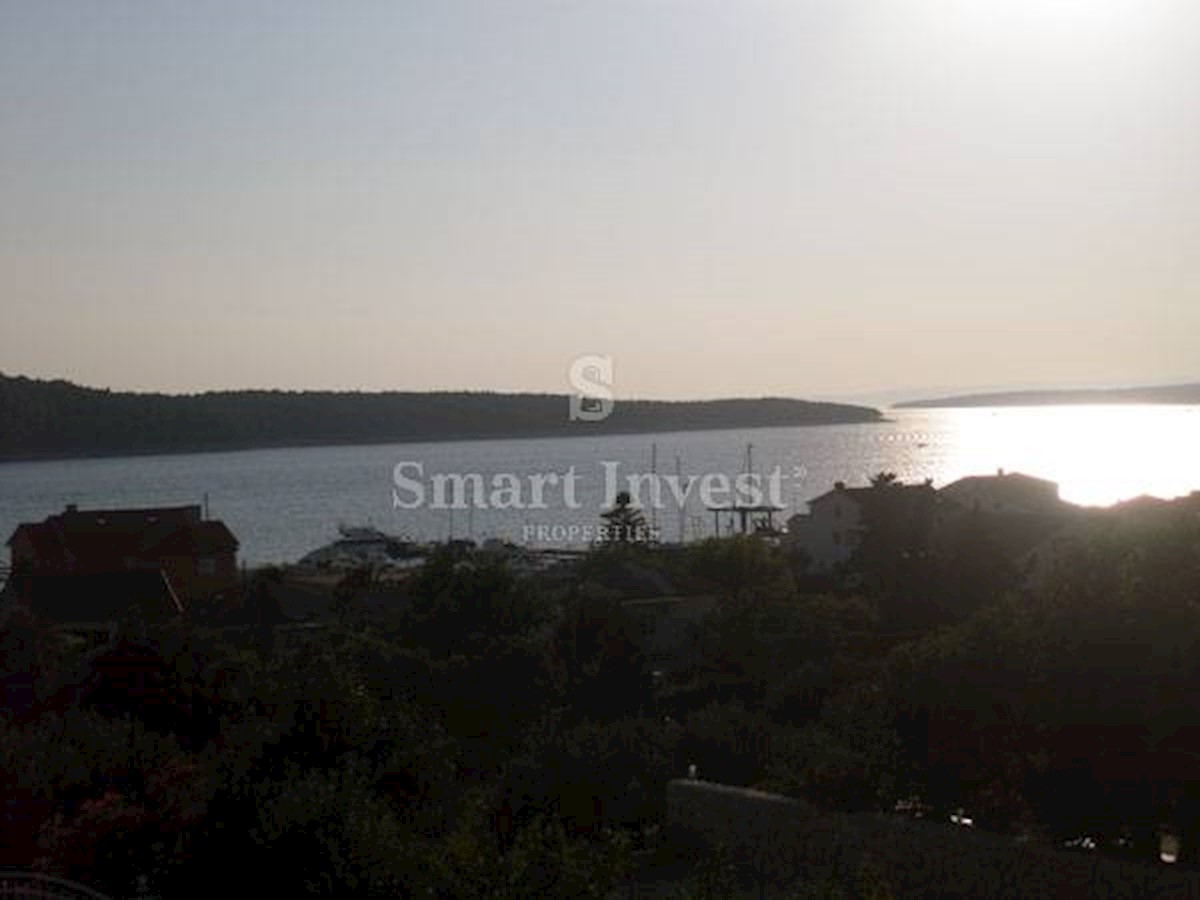 Isola di RAB, Casa con appartamenti, piscina e vista mare