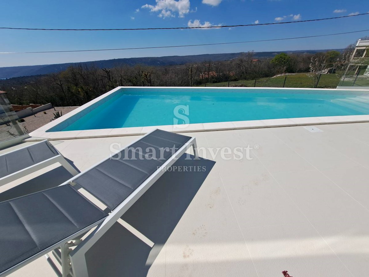 ISTRIA - RABAC vicinanze, Nuova elegante villa con piscina, in vendita