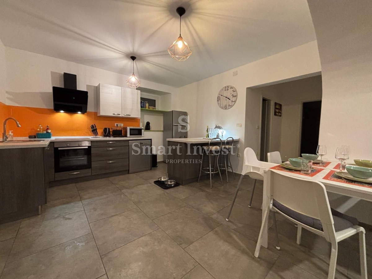 ABBAZIA - CENTRO, appartamento di 2 camere da letto con terrazzo e parcheggio