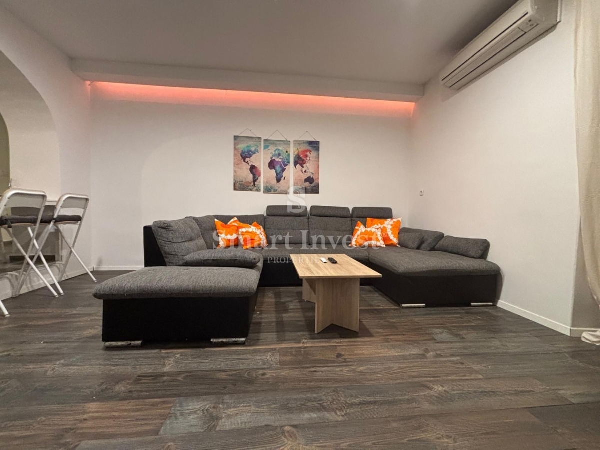 ABBAZIA - CENTRO, appartamento di 2 camere da letto con terrazzo e parcheggio