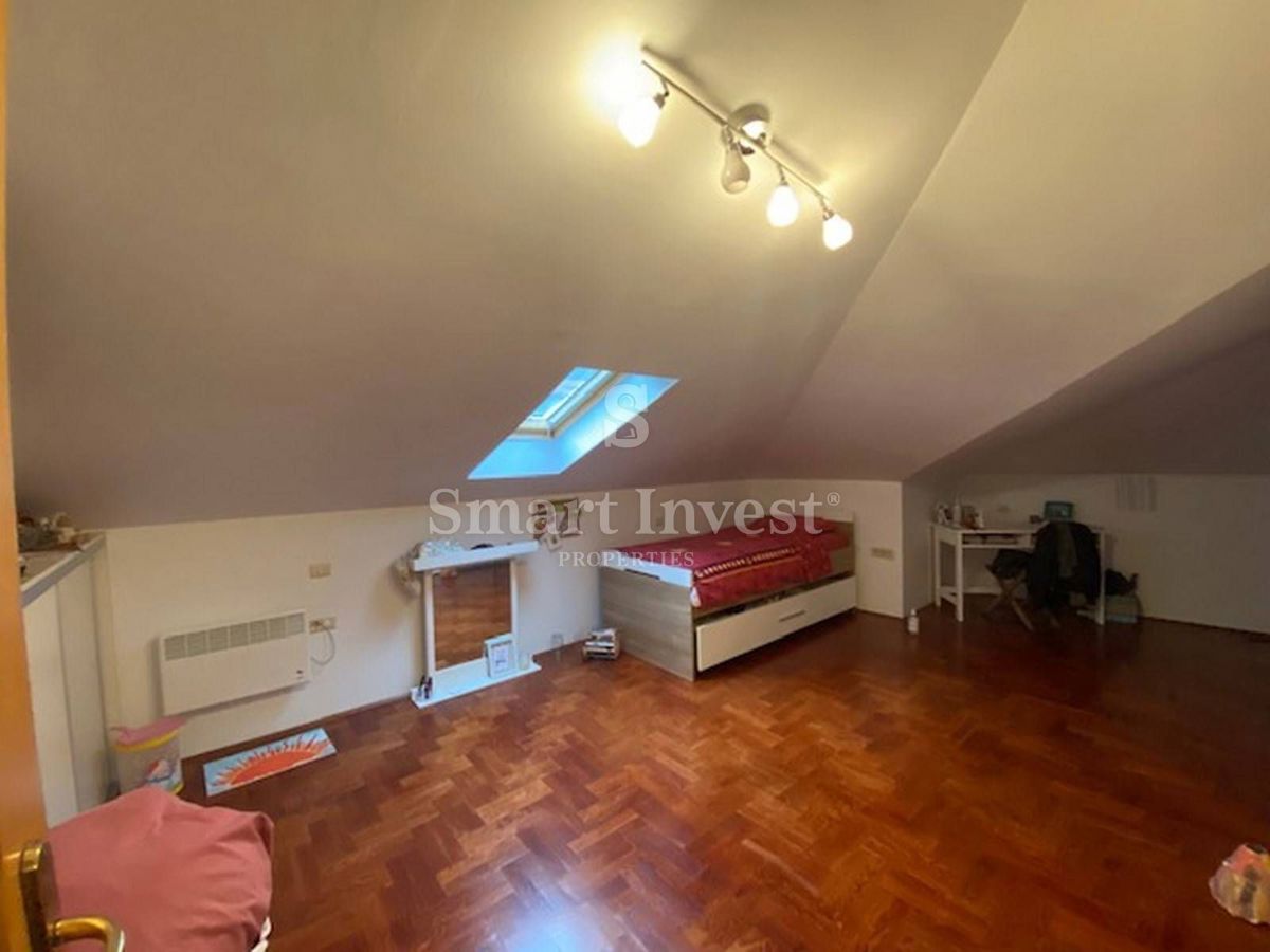 MOŠĆENIČKA DRAGA, appartamento trilocale con vista mare