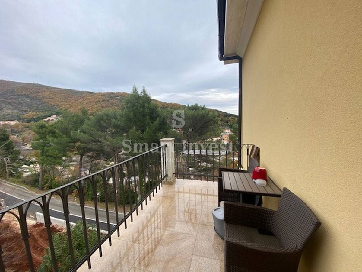 MOŠĆENIČKA DRAGA, appartamento trilocale con vista mare