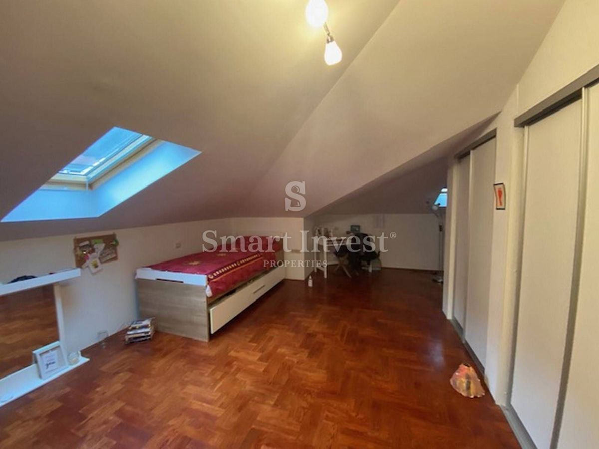 MOŠĆENIČKA DRAGA, appartamento trilocale con vista mare