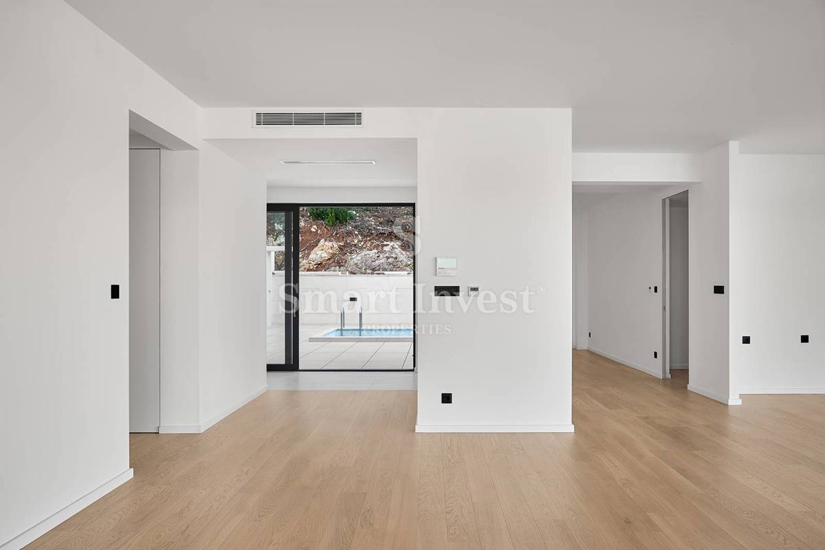 ABBAZIA, nuovo appartamento di lusso con piscina e vista mare impareggiabile