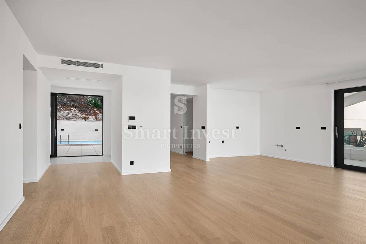 ABBAZIA, nuovo appartamento di lusso con piscina e vista mare impareggiabile