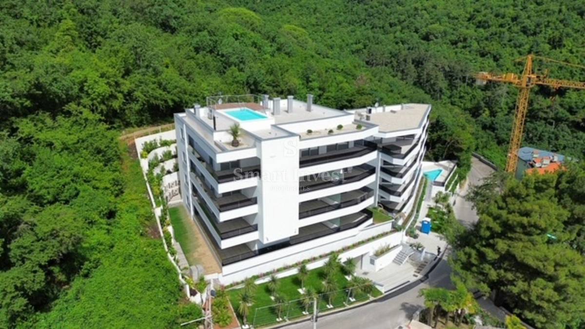 ABBAZIA, appartamento trilocale con vista mare e piscina comune