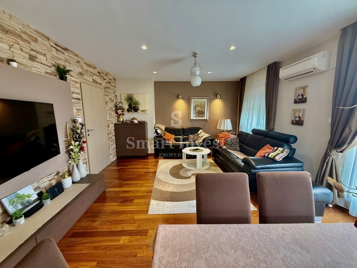 MATULJI - BREGI, splendido appartamento con 3 camere da letto e balcone