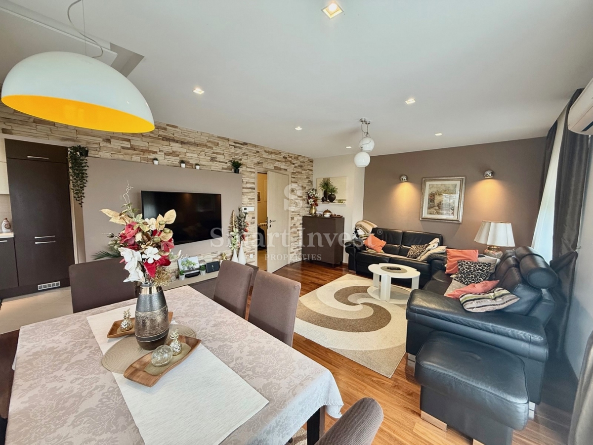 MATULJI - BREGI, splendido appartamento con 3 camere da letto e balcone