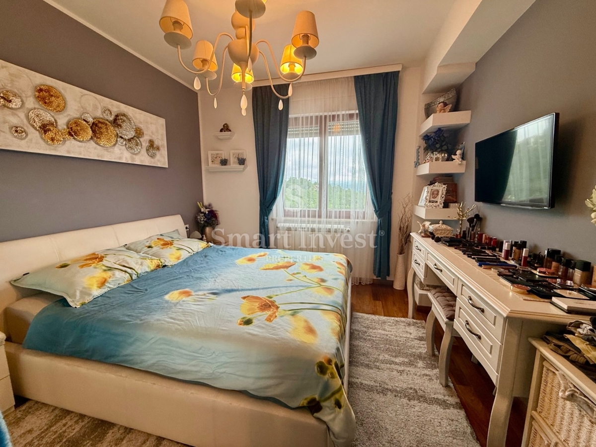 MATULJI - BREGI, splendido appartamento con 3 camere da letto e balcone