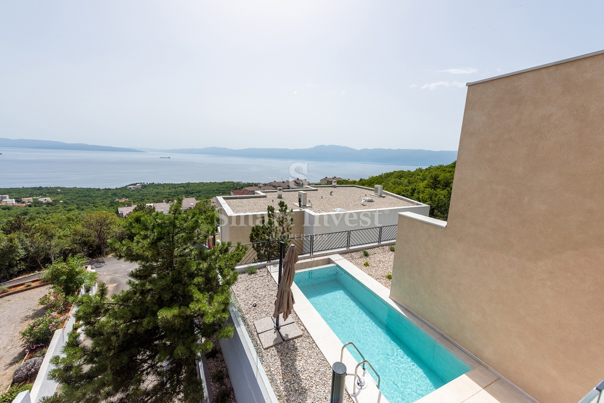 KOSTRENA, villa bifamiliare con piscina e vista mare