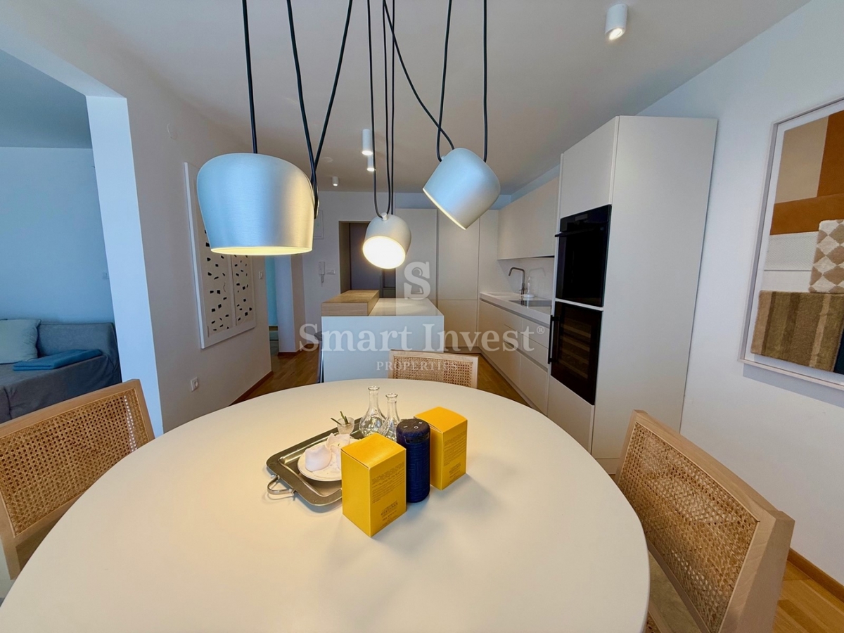 LOVRAN, appartamento modernamente arredato con vista mare