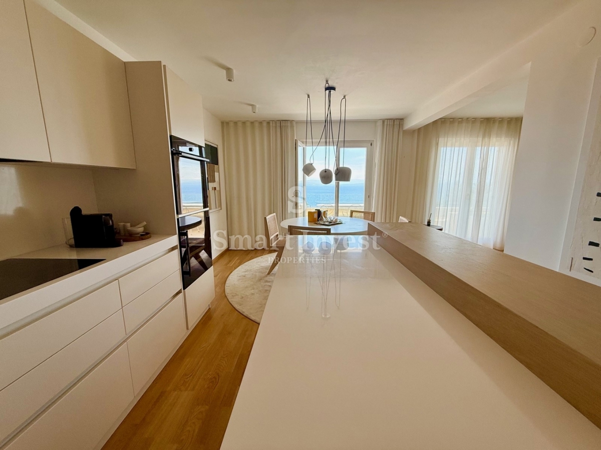 LOVRAN, appartamento modernamente arredato con vista mare