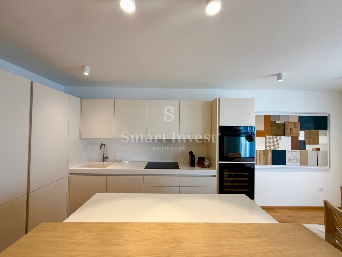 LOVRAN, appartamento modernamente arredato con vista mare