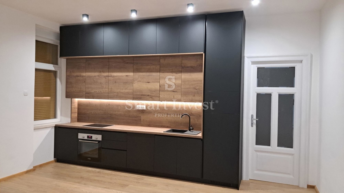 FIUME - POTOK, appartamento recentemente ristrutturato, diviso in 2 appartamenti, balcone