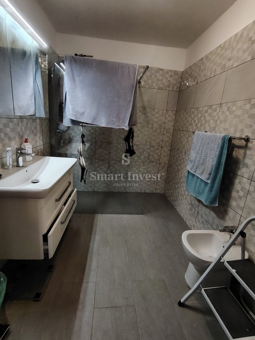 LAURANA, casa con ampio terreno di 2437 m2