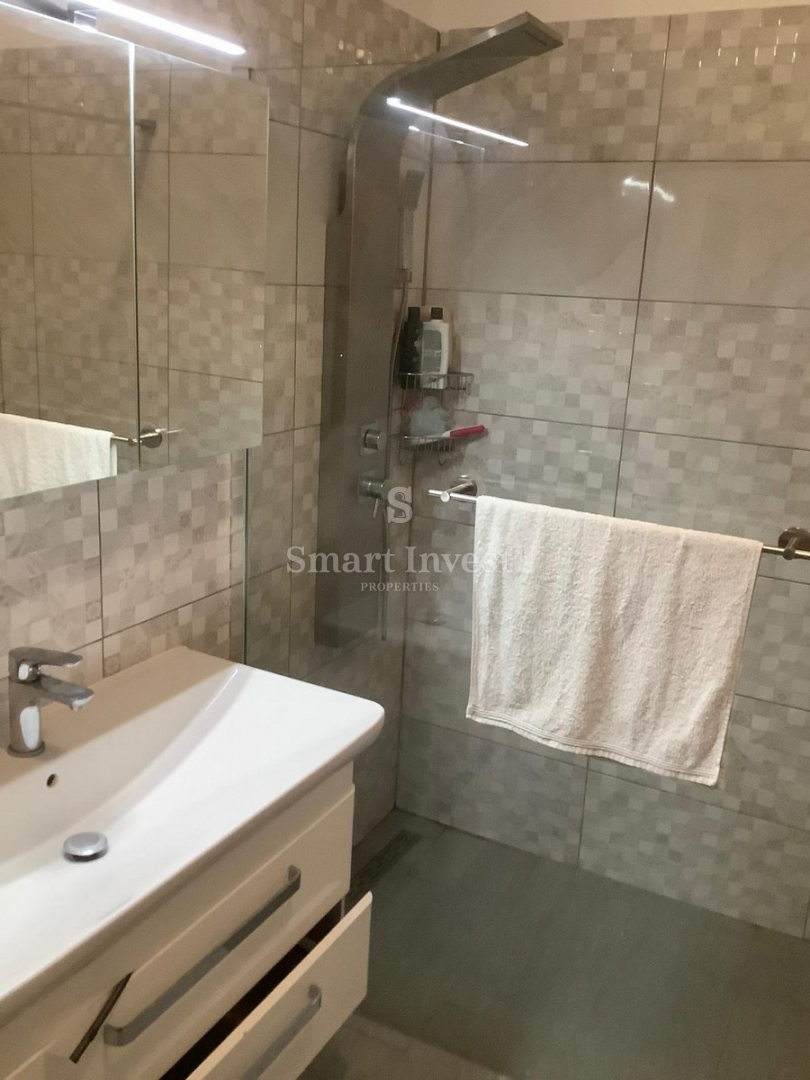 LAURANA, casa con ampio terreno di 2437 m2