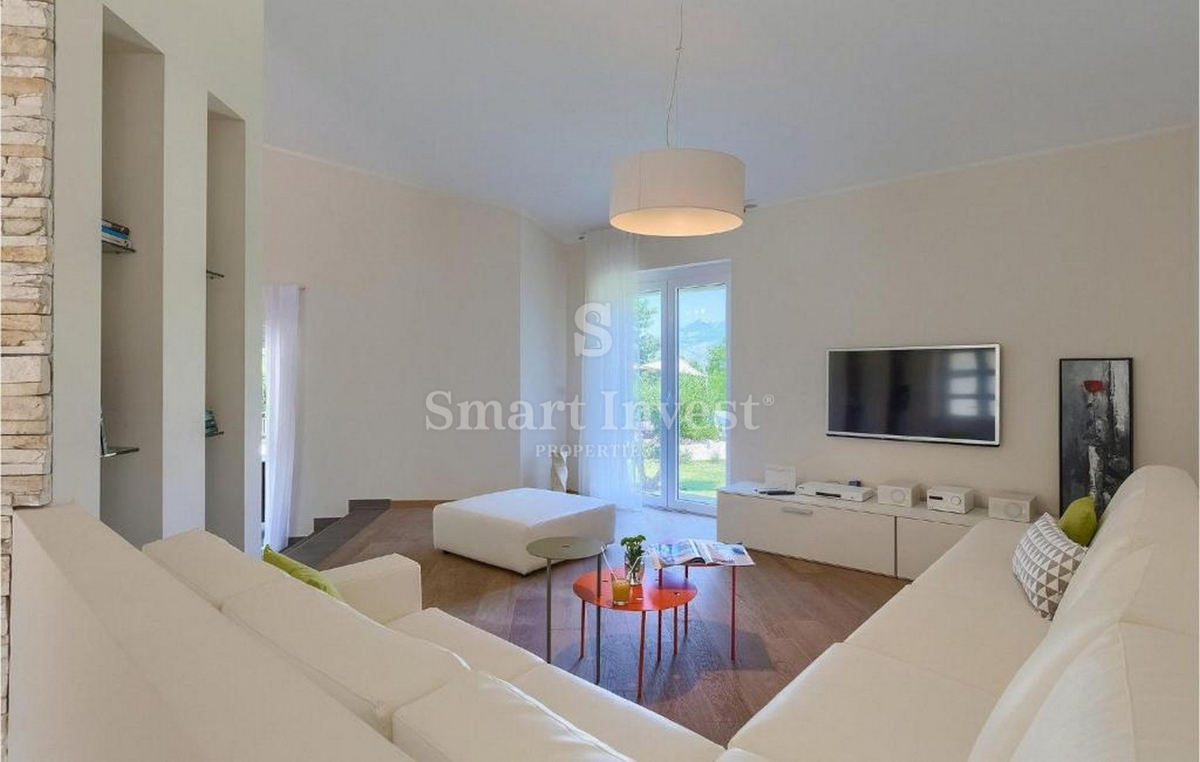 ISTRIA - ALBONA, villa con piscina e privacy assoluta