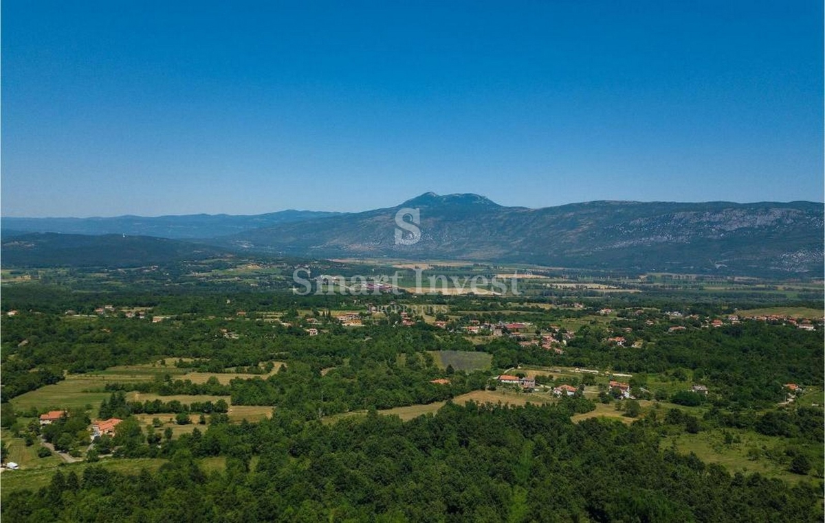 ISTRIA - ALBONA, villa con piscina e privacy assoluta