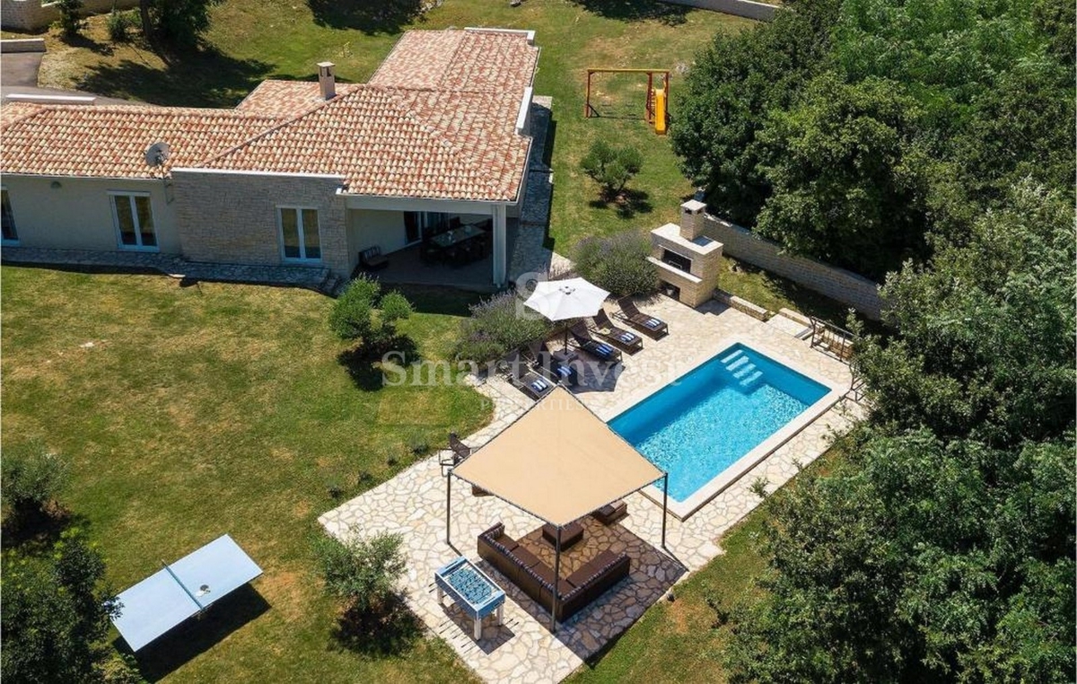 ISTRIA - ALBONA, villa con piscina e privacy assoluta