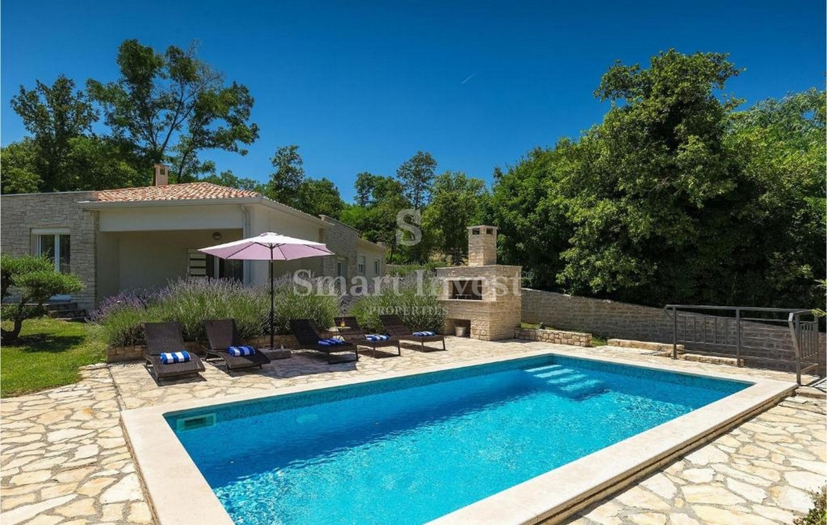 ISTRIA - ALBONA, villa con piscina e privacy assoluta