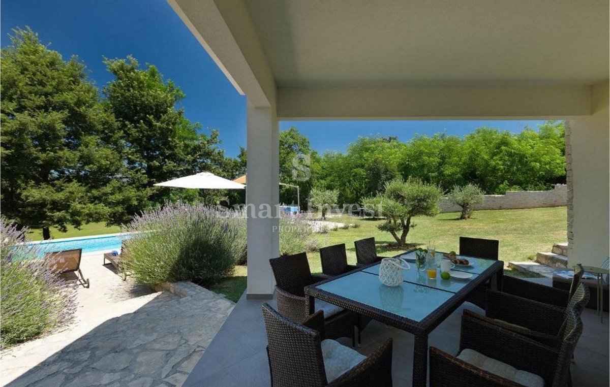 ISTRIA - ALBONA, villa con piscina e privacy assoluta