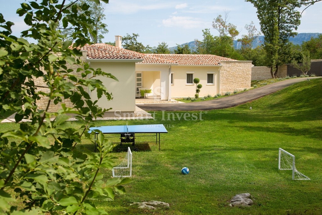 ISTRIA - ALBONA, villa con piscina e privacy assoluta