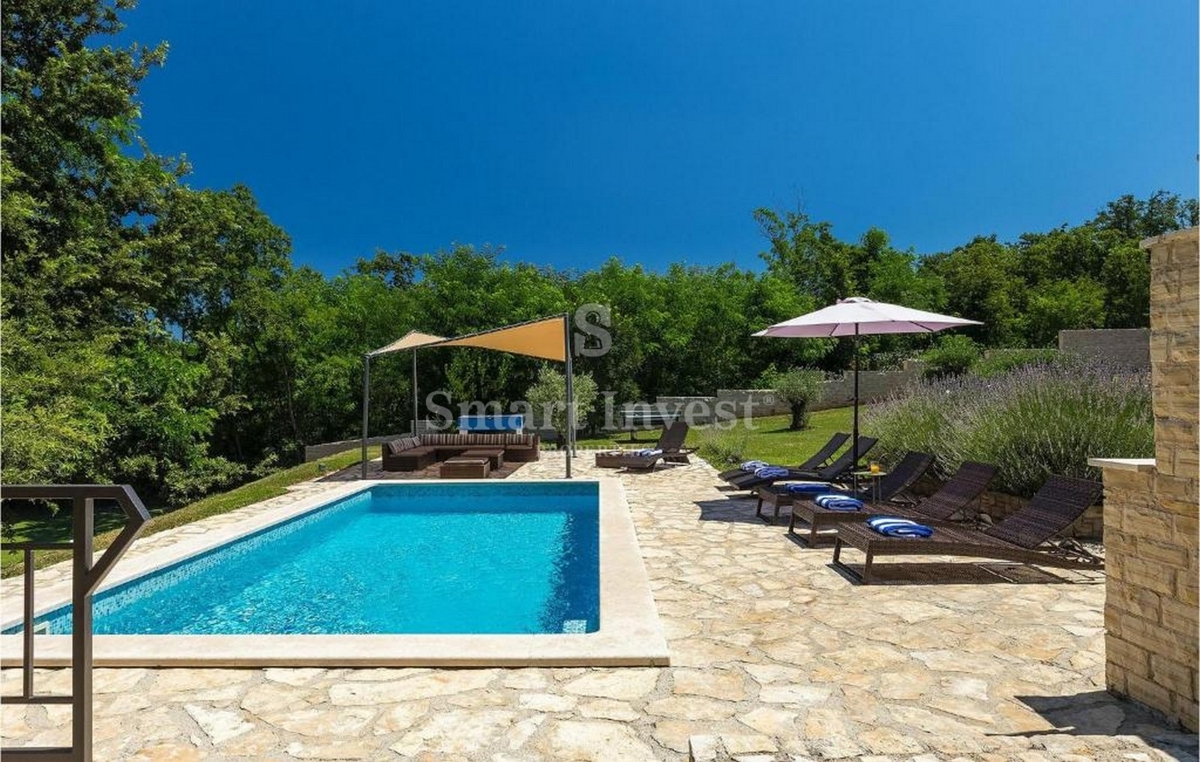 ISTRIA - ALBONA, villa con piscina e privacy assoluta