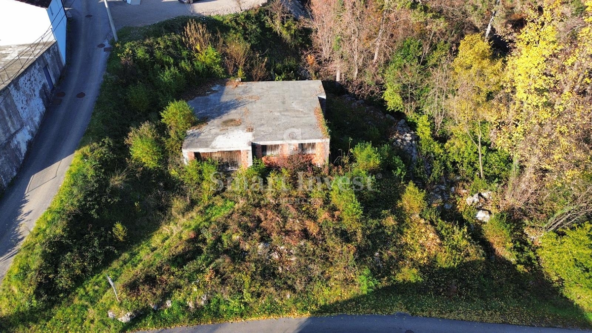 ABBAZIA - POBRI, casa non finita su un terreno di 1199 m2