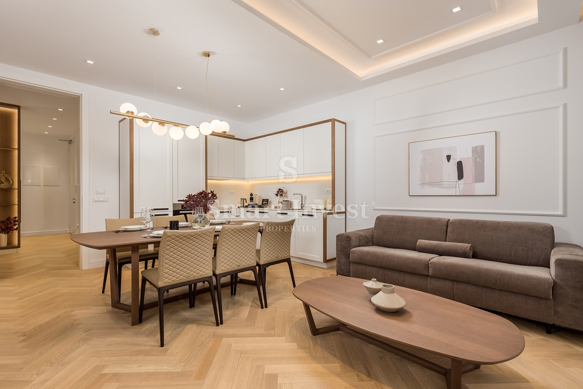 ABBAZIA – CENTRO, lussuoso appartamento fronte mare in villa ristrutturata