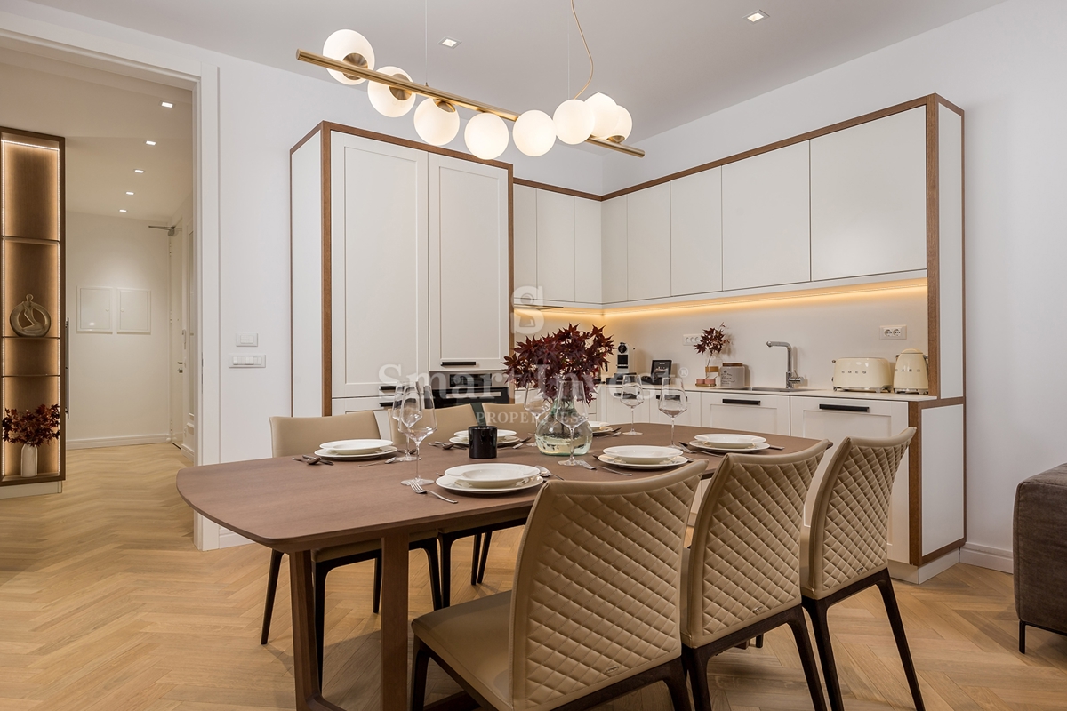 ABBAZIA – CENTRO, lussuoso appartamento fronte mare in villa ristrutturata