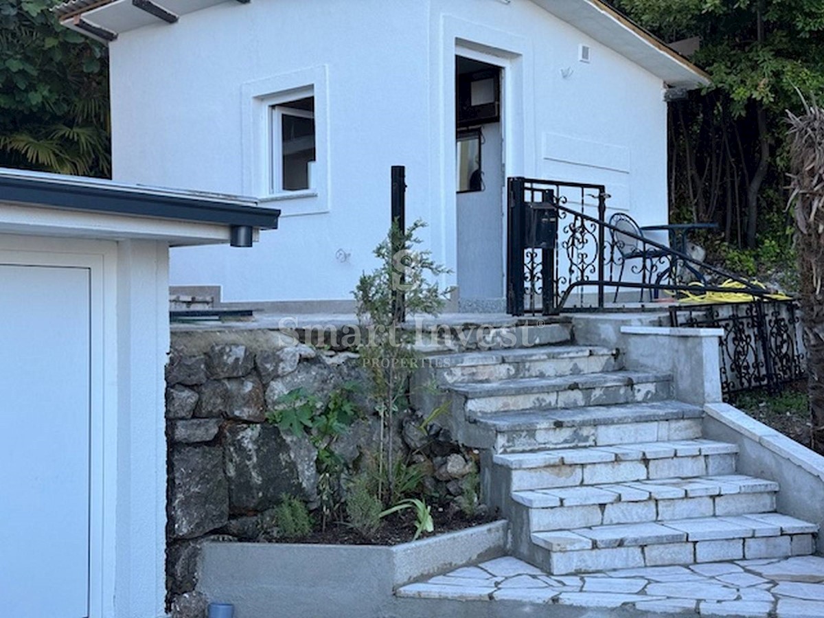 OPATIJA, Two apartments of 60 m2 in total, with terrace and small garden